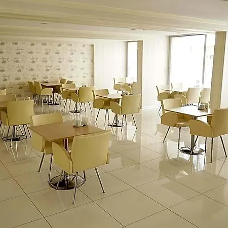 Cinas Otel 3*