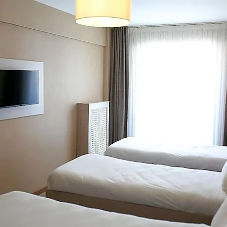 Otel Cinas
