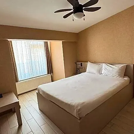 Otel Cinas 3*