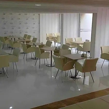 Cinas Otel