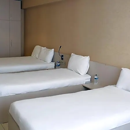 Otel Cinas 3*